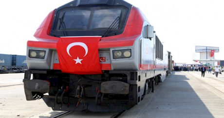 Türkiye ile Gürcistan arasındaki ilk ihracat treni yola çıktı