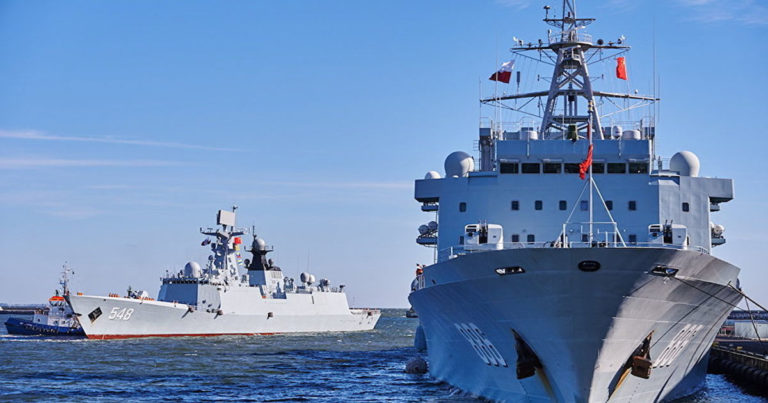 Rusya, NATO`nun tatbikat yaptığı Karadeniz`de planlı manevralara başladı