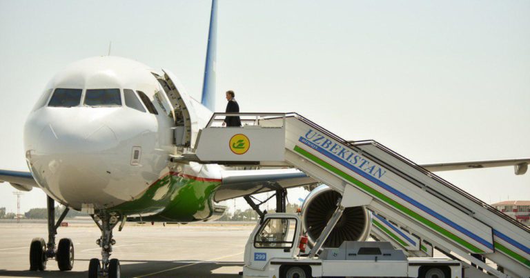 Özbekistan Cumhurbaşkanı Semarkand`a gitti