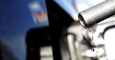 Özbekistan`da benzinin fiyatı arttı