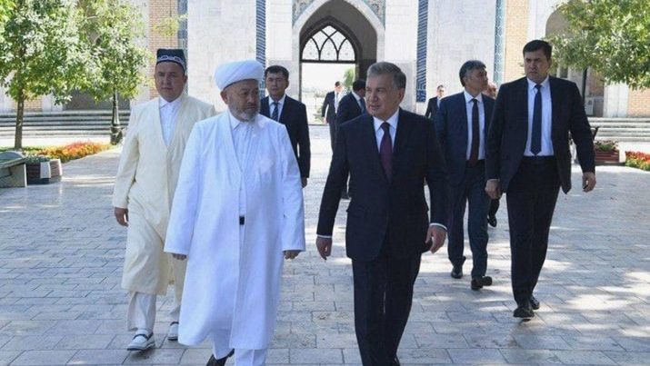 Özbekistan Cumhurbaşkanı Mirziyoyev, İmam Buhari Türbesi`nin yenileneceğini duyurdu