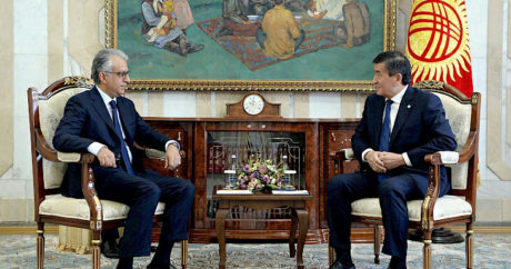 Kırgızistan Cumhurbaşkanı Asya Futbol Federasyonu başkanı ile görüştü