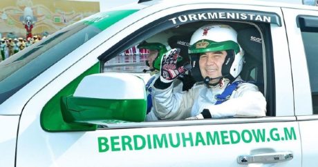 Türkmenbaşı`nın otomobil tutkusu – Koleksiyonuna yeni otomobil ekledi
