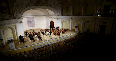 TÜRKSOY Gençlik Oda Orkestrası Azerbaycan’ın başkenti Bakü’de konser verdi