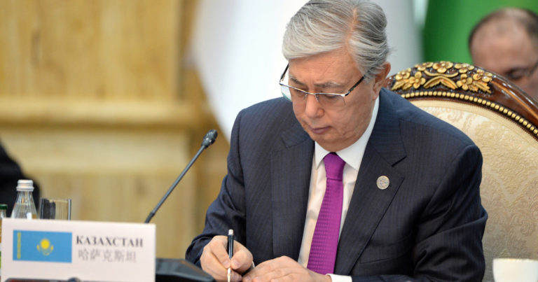 Kazakistan Cumhurbaşkanı Tokayev, Latin alfabesindeki eksikliklerin giderilmesi için talimat verdi