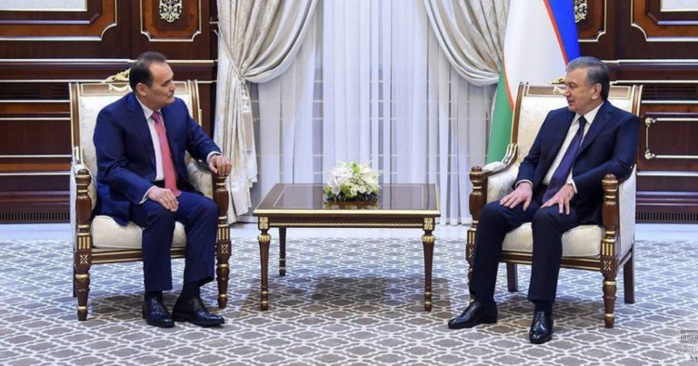 Özbekistan Cumhurbaşkanı Mirziyoyev Türk Konseyi Genel Sekreteri Amreyev`i kabul etti