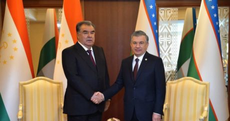 Özbekistan Cumhurbaşkanı Mirziyoyev Tacikistan Cumhurbaşkanı Rahman ile görüştü