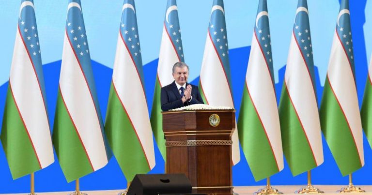 “Devlet diline saygı ve sadakatı ana vatana saygı ve sadakat olarak bilmemiz lazım” – Özbekistan Cumhurbaşkanı Mirziyoyev