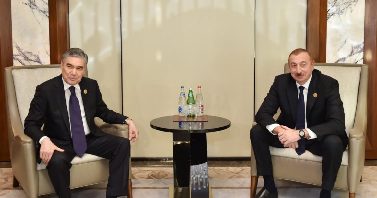 Azerbaycan ve Türkmenistan Cumhurbaşkanları görüştü