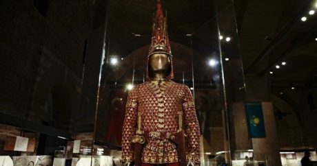 “Altın Elbiseli Adam” zırhı, Türkiye’de son kez tarih meraklılarına sunuldu