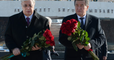 Kırgızistan ve Kazakistan Cumhurbaşkanları Ata-Beyit Anıt Kompleksi`nde – FOTOGALERİ