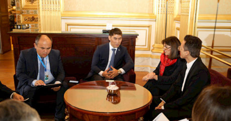 Kırgızistan Dışişleri Bakanı Ayderbekov Fransa`da