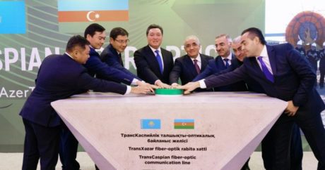 Azerbaycan ve Kazakistan Başbakanları Aktau`da bir araya geldi