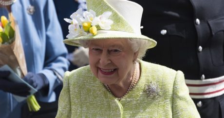 İngiltere Kraliçesi 2. Elizabeth’in tahtı bırakacağı iddia edildi