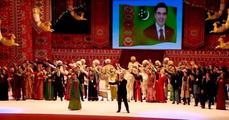 Türkmenistan`da 3. Uluslararası Tiyatro Festivali başladı