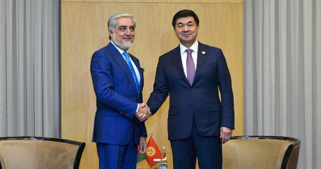 Kırgızistan Başbakanı, Afganistan`ın İcra Kurulu Başkanı ile bir araya geldi