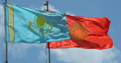 Kırgızistan ile Kazakistan arasında ikili işbirliği konuları görüşüldü