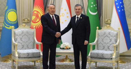Özbekistan Cumhurbaşkanı Mirziyoyev`den, Kazakistan`a Bağımsızlık Günü tebriği
