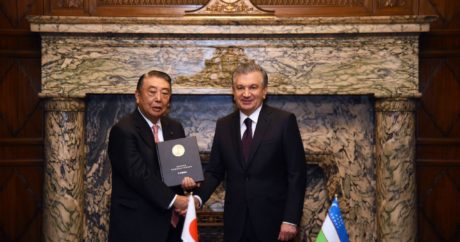 Özbekistan Cumhurbaşkanı Mirziyoyev, Japonya Temsilciler Meclisi Başkanı Tadamori ile görüştü