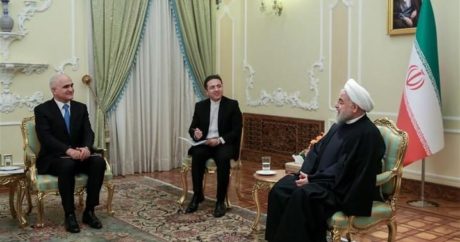 Azerbaycan Başbakan Yardımcısı Mustafayev, İran Cumhurbaşkanı Ruhani ile görüştü