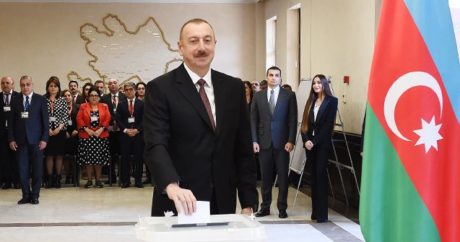 Azerbaycan Cumhurbaşkanı Aliyev, oyunu kullandı