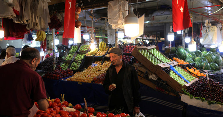 Türkiye`de enflasyon yeniden çift haneye yükseldi