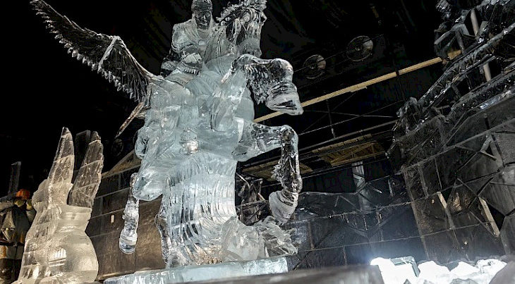 “Kırılgan güzellik”: Bişkek`te buz heykel sergisi yapılacak