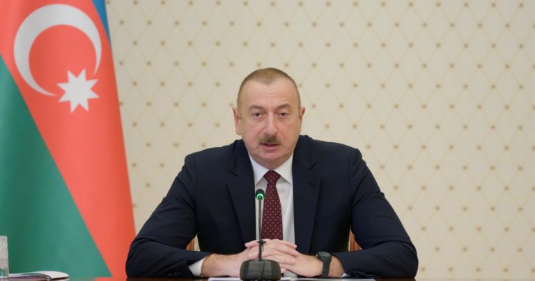 Azerbaycan’da erken seçimi yapılacak: Aliyev kararname imzaladı