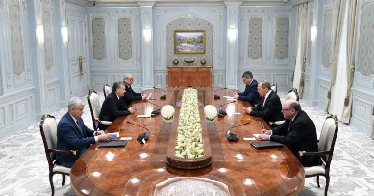 Cumhurbaşkanı Mirziyoyev, Lavrov`u kabul etti