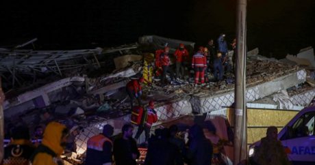 Elazığ`daki depremde 20 kişi hayatını kaybetti, 1015 kişi yaralandı