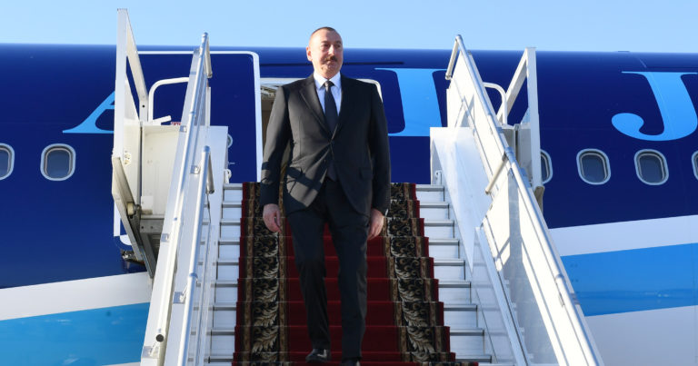 Cumhurbaşkanı Aliyev Moskova`ya geldi