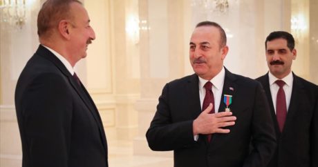 Cumhurbaşkanı Aliyev’den Bakan Çavuşoğlu’na “Dostluk” nişanı