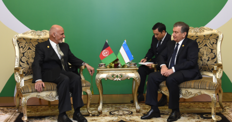 Cumhurbaşkanı Mirziyoyev Afgan mevkidaşı Gani ile görüştü