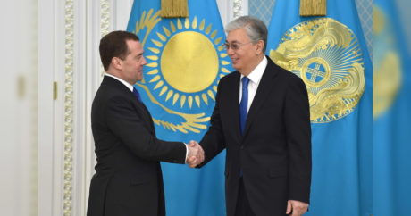 Cumhurbaşkanı Tokayev, Rusya Güvenlik Konseyi Başkan Yardımcısı Medvedev ile görüştü
