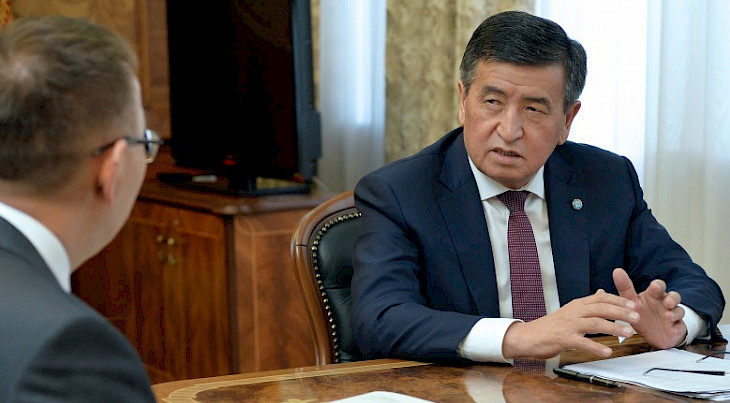 Cumhurbaşkanı Ceenbekov, Merkez Bankası Başkanı Abdıgulov ile görüştü
