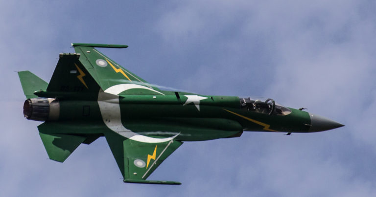 Pakistan Hava Kuvvetleri’ne ait jet başkent İslamabad yakınlarında düştü