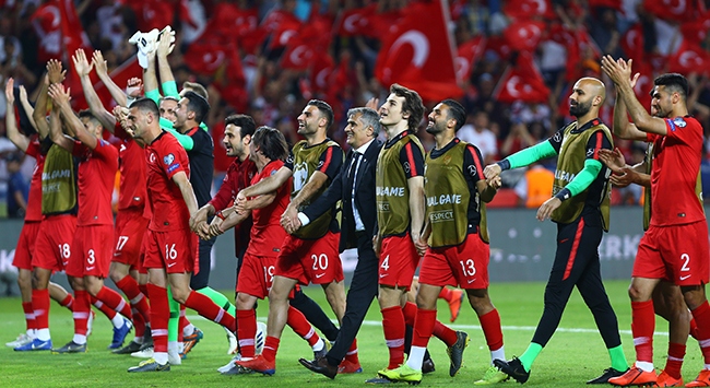 Türkiye A Milli Takımının hazırlık maçları koronavirüs nedeniyle seyircisiz oynanacak