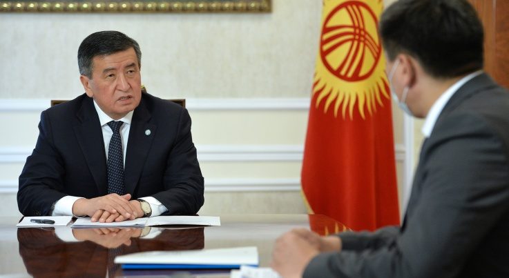 Cumhurbaşkanı Ceenbekov, Çalışma ve Sosal Kalkınma Bakanı Koçkorov`u kabul etti