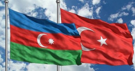 Türkiye’den Azerbaycan’a karşılık: Atakule’de ay yıldızlı bayraklar! – VİDEO