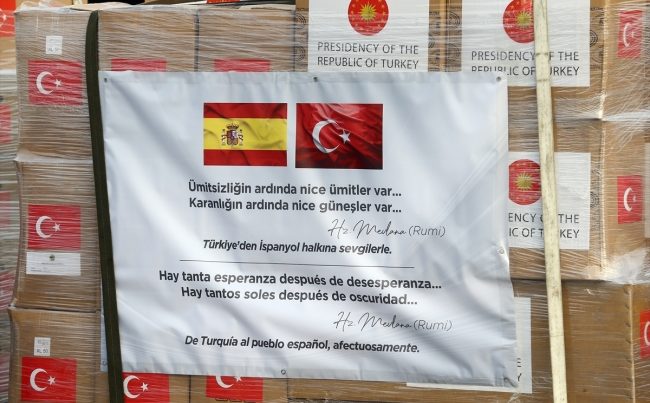 Türkiye’den İspanya ve İtalya’ya tıbbi malzeme yardımı