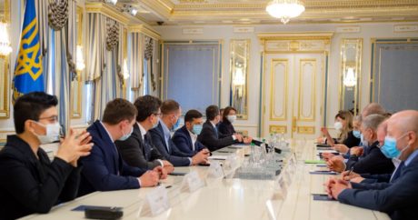 Ukrayna Cumhurbaşkanı Zelenskiy, Kırım Tatar halkının temsilcileri ile bir araya geldi