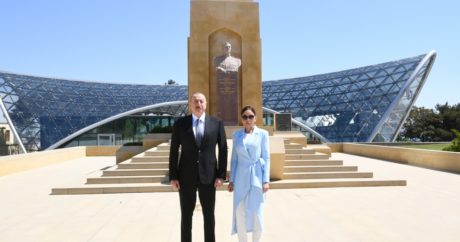 Cumhurbaşkanı Aliyev, Hezi Aslanov`un mezarını ziyaret etti