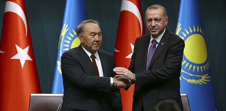 Cumhurbaşkanı Erdoğan, Elbaşı Nazarbayev’le telefonda görüştü