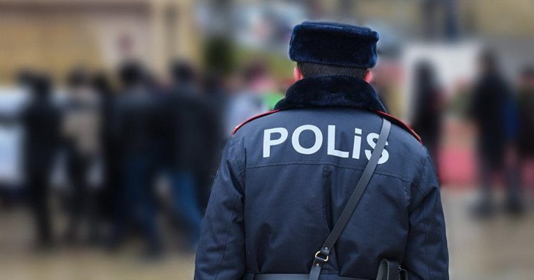 Azerbaycan`da iki polis koronavirüsten hayatını kaybetti