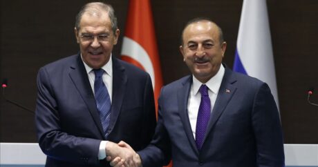 Dışişleri Bakanı Çavuşoğlu Rus mevkidaşı Lavrov ile telefonda görüştü