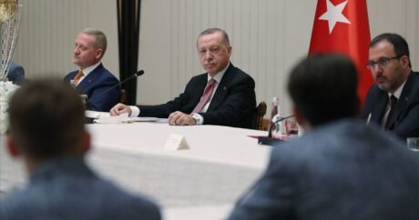 Cumhurbaşkanı Erdoğan, Medipol Başakşehir Futbol Kulubü heyetini kabul etti