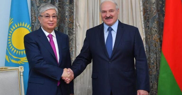 Cumhurbaşkanı Tokayev’den Belarus Cumhurbaşkanı Lukaşenko’ya ‘zafer’ tebriği