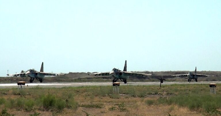 TurAz Kartalı’nda Türkiye ve Azerbaycan savaş uçakları birlikte uçtu