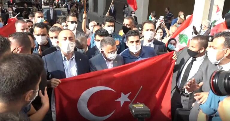 Beyrut’ta Türk heyetine coşkulu karşılama