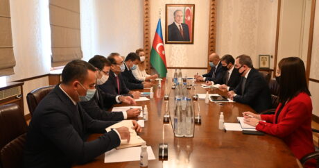Azerbaycan Dışişleri Bakanı Bayramov ve Türk Konseyi Genel Sekreteri Amreyev bir araya geldi
